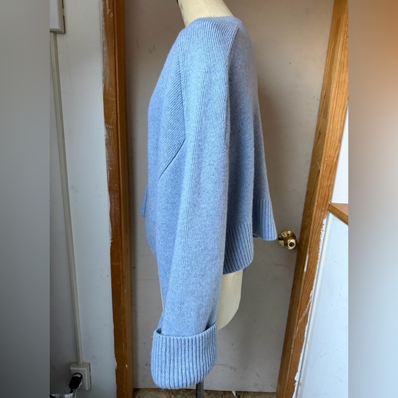 $1480 KHAITE Lenina Cashmere V-Neck Light Blue Sweater - Size M - Picture 4 of 13